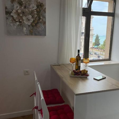 Apartment 2 Minutes From The Sea 巴统 外观 照片